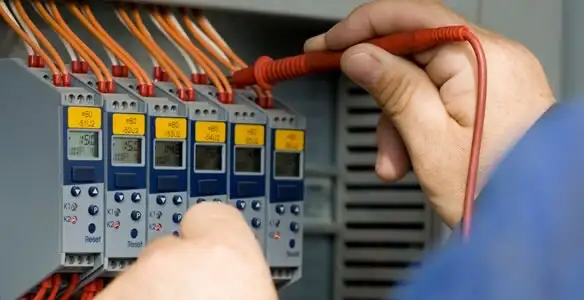 electrical contractors performing professional electrical system testing and configuration in Lakeland, FL