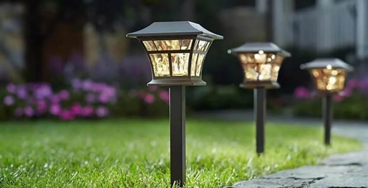 landscape lighting installation services with professionally installed pathway lights in Lakeland, FL