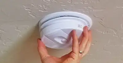 Smoke detector installation service ensuring home safety in Lakeland, FL